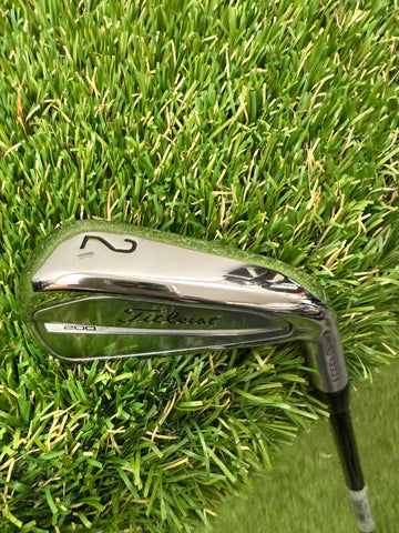 Titleist T200 #2 Iron Hazardous Stiff Flex(USED)